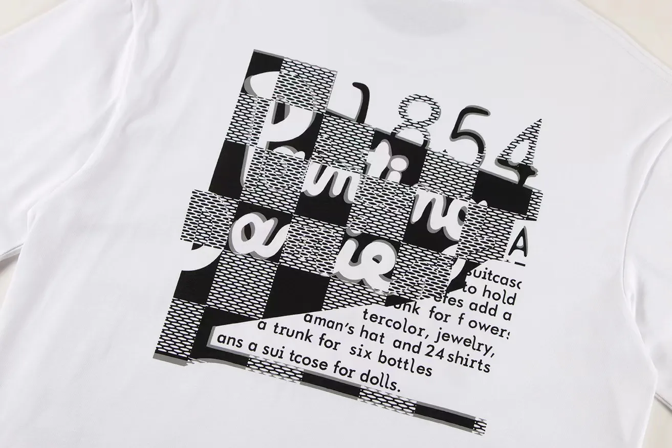 🅿️150 Style: 2026 new Louis Vuitton short-sleeved T-shirt Material: High version 300g double yarn combed cotton Size: S～XL Color: black white Style number: H022